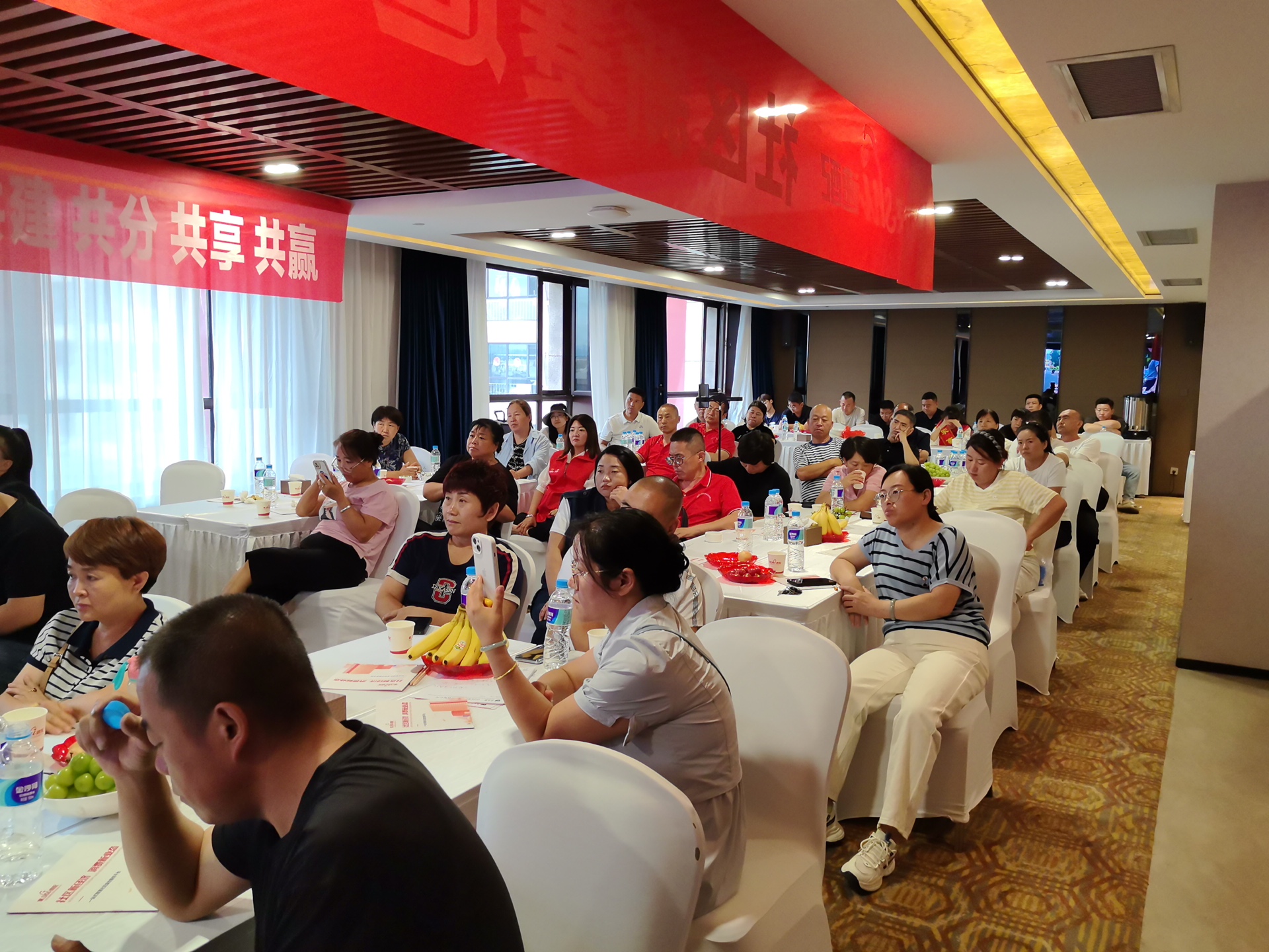 家事速配忻州招商会圆满成功，签约多名小区管家！